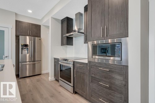 4250 Chichak Close, Edmonton, AB - Indoor Photo Showing Kitchen With Upgraded Kitchen