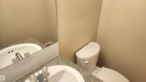 181 230 Edwards Drive, Edmonton, AB - Indoor Photo Showing Bathroom