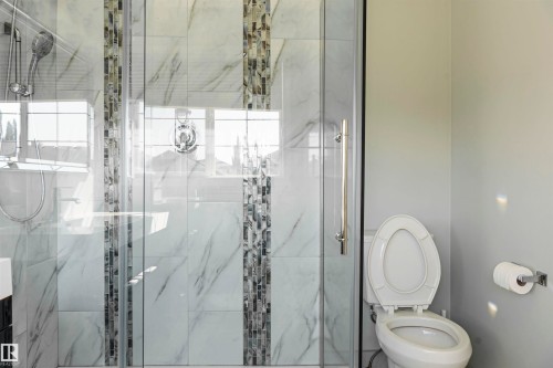 536 Leger Way, Edmonton, AB - Indoor Photo Showing Bathroom