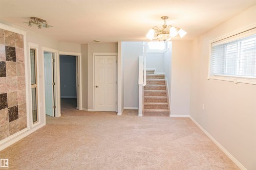 536 Leger Way, Edmonton, AB - Indoor Photo Showing Other Room