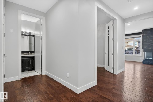 8536 19 Avenue, Edmonton, AB - Indoor Photo Showing Other Room