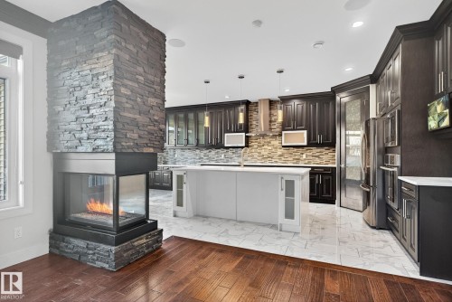 8536 19 Avenue, Edmonton, AB - Indoor Photo Showing Kitchen With Upgraded Kitchen