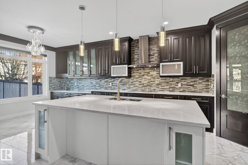 8536 19 Avenue, Edmonton, AB - Indoor Photo Showing Kitchen With Double Sink With Upgraded Kitchen