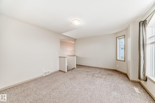 5930 165 Avenue, Edmonton, AB - Indoor Photo Showing Other Room