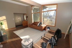 11716 42 Avenue  Edmonton, AB T6M 1A7