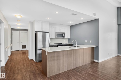 513 5 St Louis Street, St. Albert, AB - Indoor Photo Showing Kitchen