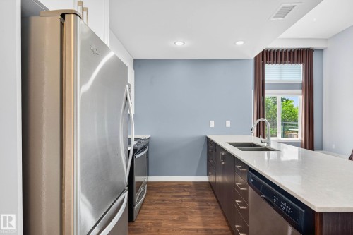 513 5 St Louis Street, St. Albert, AB - Indoor Photo Showing Kitchen With Double Sink