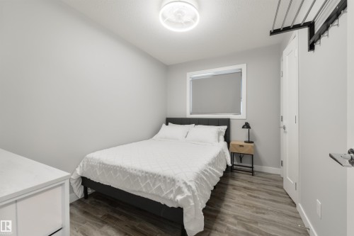 10511 154 Street, Edmonton, AB - Indoor Photo Showing Bedroom