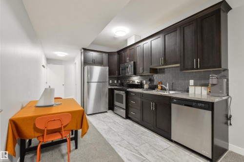10511 154 Street, Edmonton, AB - Indoor Photo Showing Kitchen