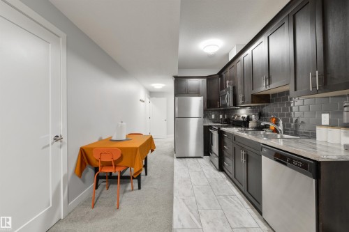 10511 154 Street, Edmonton, AB - Indoor Photo Showing Kitchen
