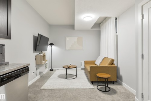 10511 154 Street, Edmonton, AB - Indoor