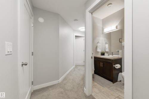 10511 154 Street, Edmonton, AB - Indoor