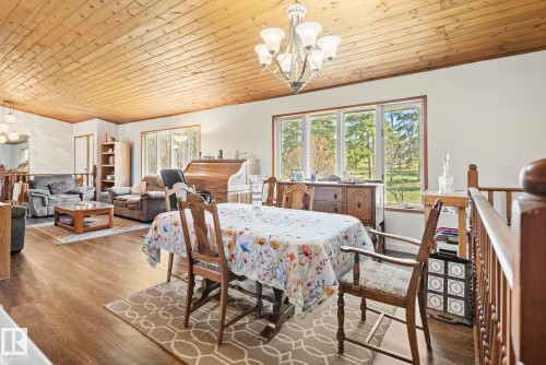 19 56420 Rge Road 231, Rural Sturgeon County, AB - Indoor Photo Showing Dining Room