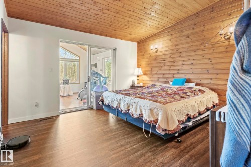 19 56420 Rge Road 231, Rural Sturgeon County, AB - Indoor Photo Showing Bedroom