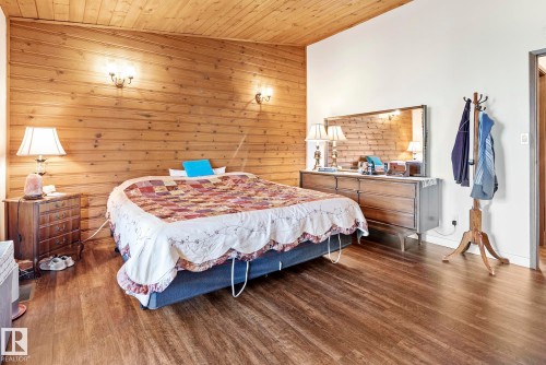 19 56420 Rge Road 231, Rural Sturgeon County, AB - Indoor Photo Showing Bedroom