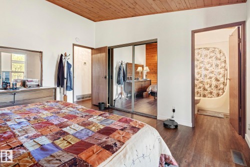 19 56420 Rge Road 231, Rural Sturgeon County, AB - Indoor Photo Showing Bedroom
