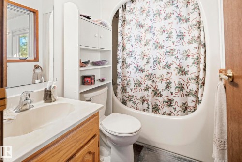 19 56420 Rge Road 231, Rural Sturgeon County, AB - Indoor Photo Showing Bathroom