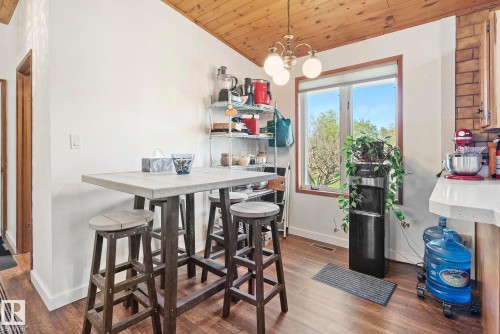 19 56420 Rge Road 231, Rural Sturgeon County, AB - Indoor Photo Showing Dining Room