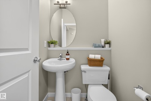 1756 63 Street, Edmonton, AB - Indoor Photo Showing Bathroom