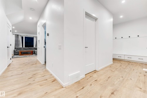 6205 46 Avenue, Beaumont, AB - Indoor Photo Showing Other Room