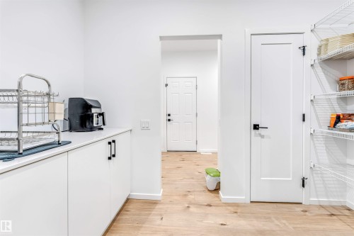 6205 46 Avenue, Beaumont, AB - Indoor Photo Showing Other Room