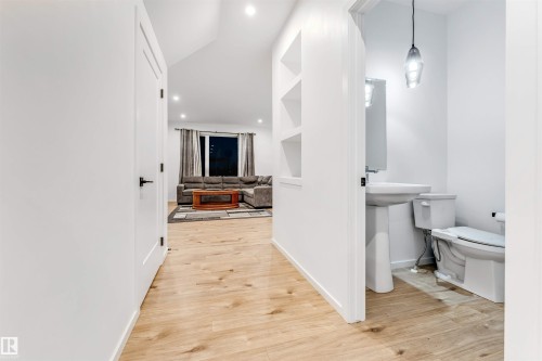 6205 46 Avenue, Beaumont, AB - Indoor