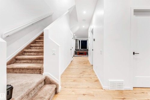 6205 46 Avenue, Beaumont, AB - Indoor Photo Showing Other Room