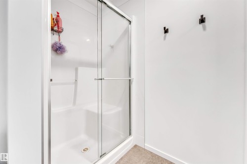 6205 46 Avenue, Beaumont, AB - Indoor Photo Showing Bathroom