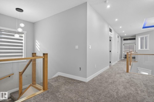 1815 17 Avenue, Edmonton, AB - Indoor Photo Showing Other Room