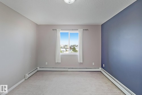 421 3425 19 Street, Edmonton, AB - Indoor Photo Showing Other Room