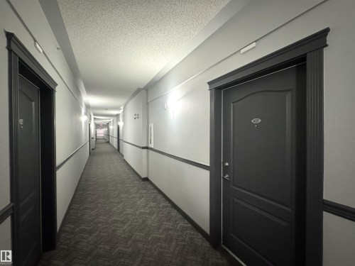 421 3425 19 Street, Edmonton, AB - Indoor Photo Showing Other Room