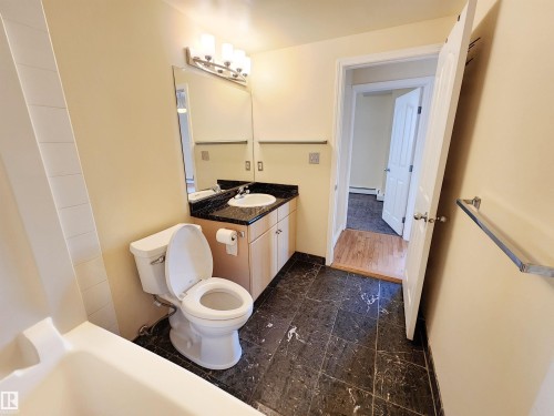 603 9707 105 Street, Edmonton, AB - Indoor Photo Showing Bathroom