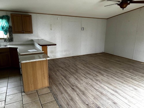 4816 48 Avenue, Wetaskiwin, AB - Indoor