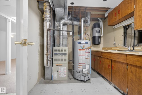 14524 21 Street, Edmonton, AB - Indoor Photo Showing Basement