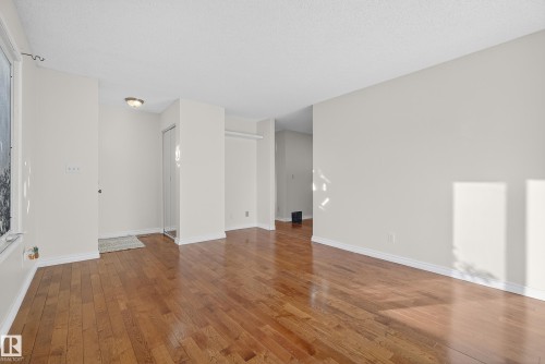 14524 21 Street, Edmonton, AB - Indoor Photo Showing Other Room