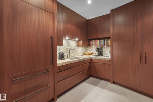 112 Westbrook Drive, Edmonton, AB - Indoor