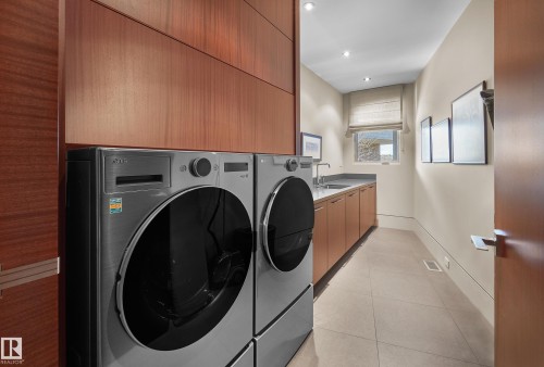 112 Westbrook Drive, Edmonton, AB - Indoor Photo Showing Laundry Room