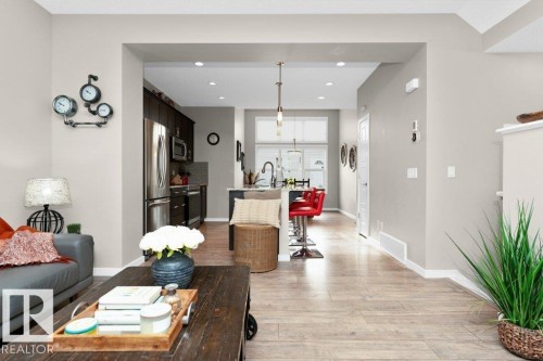 1527 Secord Road, Edmonton, AB - Indoor Photo Showing Living Room