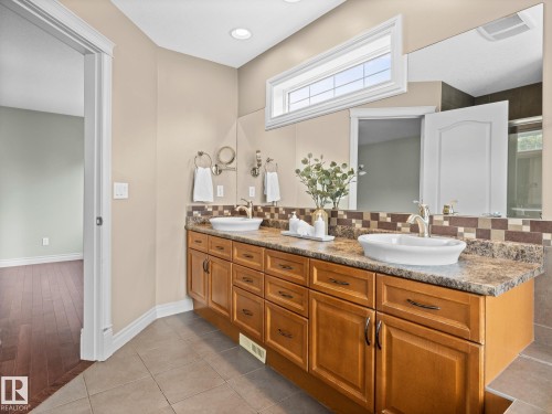 5116 Chateau Court, Beaumont, AB - Indoor Photo Showing Bathroom