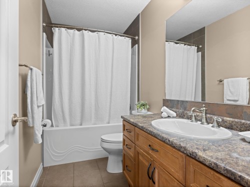 5116 Chateau Court, Beaumont, AB - Indoor Photo Showing Bathroom