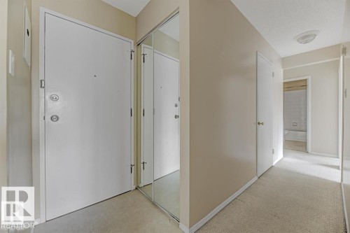 207 11465 41 Avenue, Edmonton, AB - Indoor Photo Showing Other Room