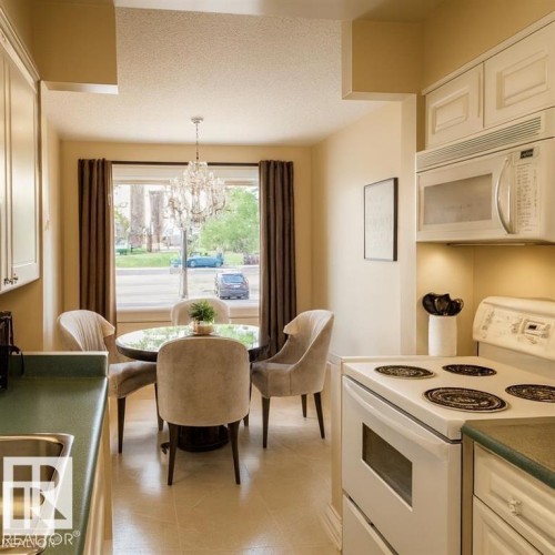 207 11465 41 Avenue, Edmonton, AB - Indoor Photo Showing Kitchen
