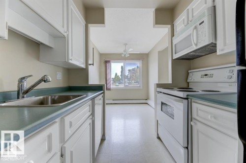 207 11465 41 Avenue, Edmonton, AB - Indoor Photo Showing Kitchen