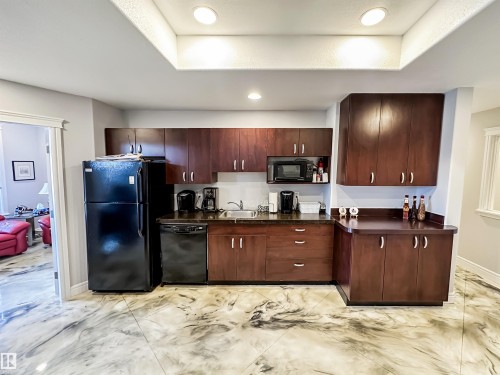 3438 West Landing, Edmonton, AB - Indoor Photo Showing Kitchen