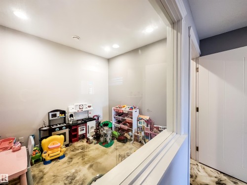3438 West Landing, Edmonton, AB - Indoor