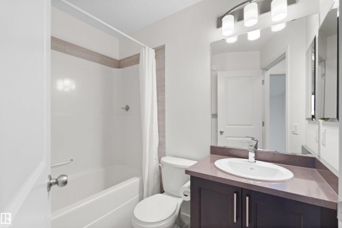 2208 82 Street, Edmonton, AB - Indoor Photo Showing Bathroom