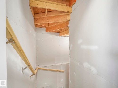 3613 Cherry Link Link, Edmonton, AB - Indoor