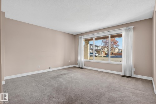 10948 Beaumaris Road, Edmonton, AB - Indoor Photo Showing Other Room