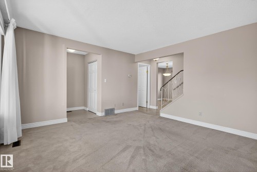 10948 Beaumaris Road, Edmonton, AB - Indoor Photo Showing Other Room