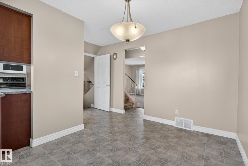 10948 Beaumaris Road, Edmonton, AB - Indoor
